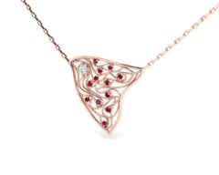 Přívěsek Symbiot, červené zlato, bílý briliant a rubíny